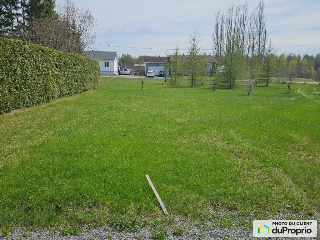 $32,100 - Residential Lot for sale in Sayabec — photo 1