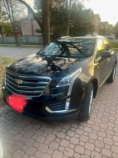 Car for sale. Cadillac XT5. no accident. All wheel drive. Good condition.