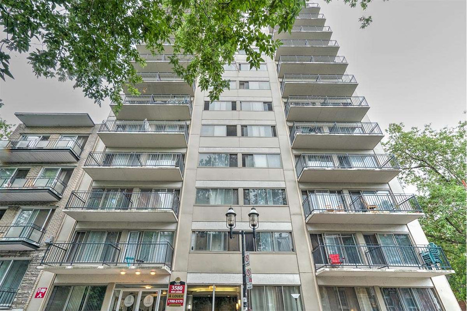 The Lorne Apartments - 2 Bdrm available at 3580 Lorne Avenue, Mo dans Locations longue durée  à Ville de Montréal