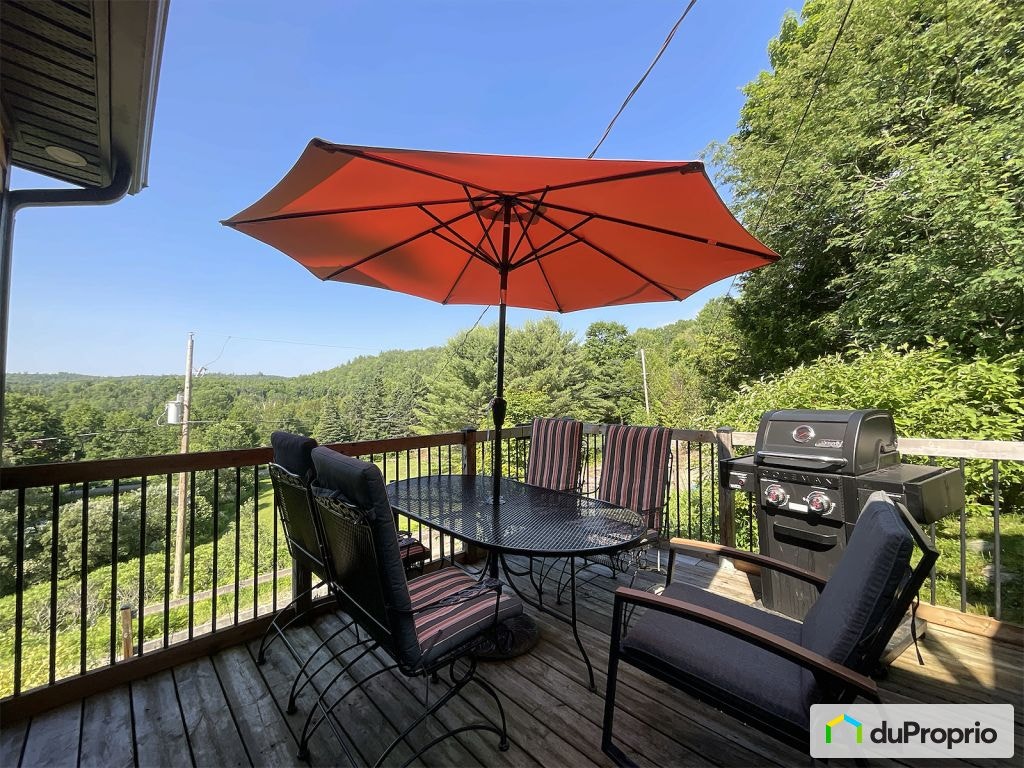 $339,000 - Cottage for sale in Chertsey — photo 1