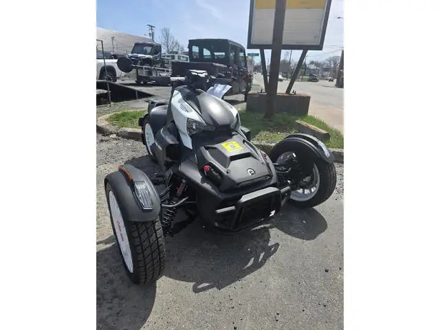 2023 Can-Am Ryker Rotax(R) 900 ACE(TM) - Classic Series ralley in Street, Cruisers & Choppers in New Glasgow - Image 3