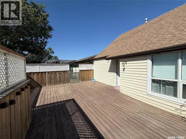 705 1st AVENUE NW Weyburn, Saskatchewan in Houses for Sale in Regina - Image 18