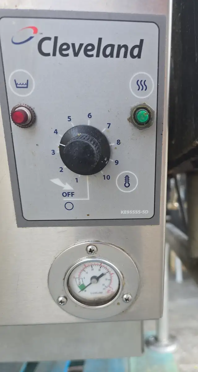 Cleveland 80 Gallon Tilting Gas Steam Kettle / Marmite a Vapeur in Industrial Kitchen Supplies in City of Toronto - Image 4