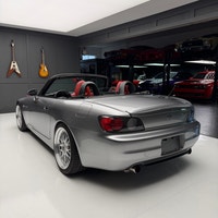 Experience one of the purest driving machines ever built. ...the Honda S2000. We are pleased to offe... (image 2)