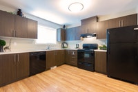 Broadstreet's Windermere Townhomes all have 3 bedrooms and are located just off of Highway 28 in Sou... (image 4)