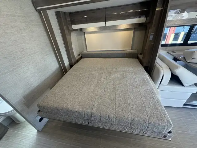 2023 Jayco Melbourne Prestige 24RP 1 extension + full paint et m in RVs & Motorhomes in Laval / North Shore - Image 11