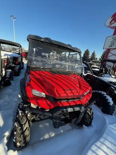 ***FINANCING AVAILABLE!!!*** Price is all-in except GST Call in to Riverside Honda & Ski-Doo today a...