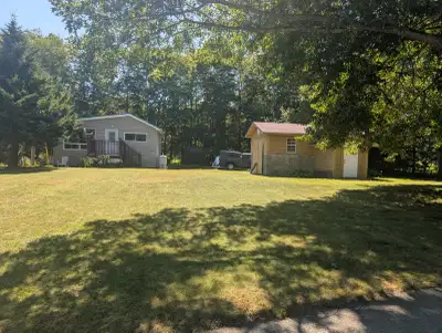 Welcome to 115 Starr Street, Bridgewater N.S. This 2 bedroom home (plus an office or baby room) is b...