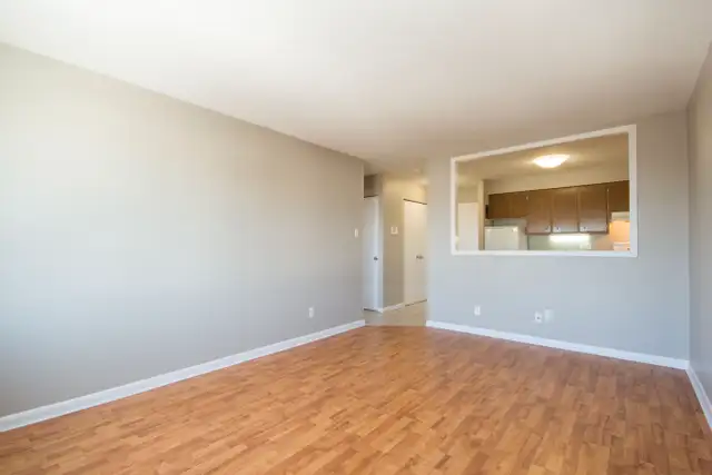 ALL INCLUSIVE - Westwood Garden Apts 1BR Apt Available Now in Long Term Rentals in Kitchener / Waterloo - Image 9