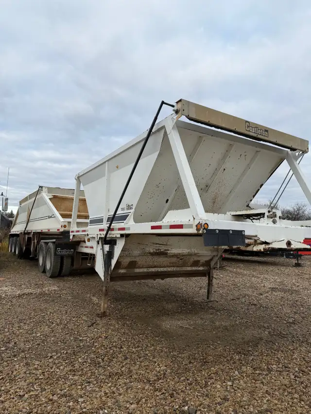  Dump Trailer in Heavy Equipment in St. Albert - Image 2