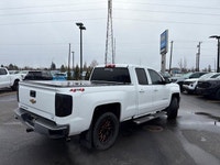 Tonneau Cover | 20 Fuel Wheels | Remote Start | Trailering Package | EZ Lift & Release Tailgate | Cr... (image 4)