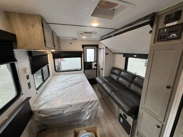 2026 ,Sun Lite,Sunset Park RV 15RBE in Travel Trailers & Campers in Kamloops - Image 6