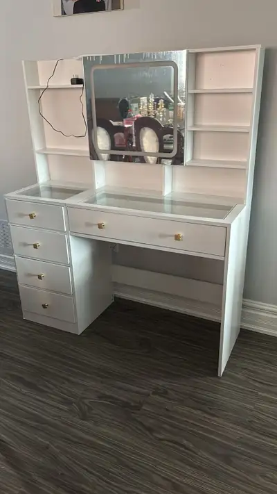 MAKE UP desk, with lights, brand new, View more
