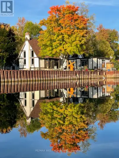 Unlimited Possibilities! Waterfront property on Georgian Bay with access to all the Great Lakes, the...