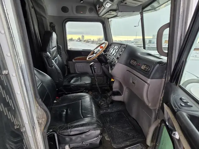 2012 PETERBILT 388 in Heavy Trucks in Saskatoon - Image 35