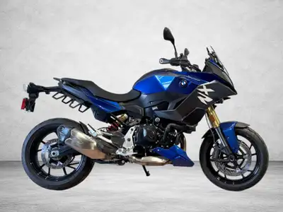 2023 BMW F900XR Come and meet our experts at Gabriel BMW Moto / Moto International, your dealer in M...