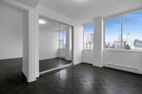 In the West End! If you're looking for Yaletown fit and finish with a West End English Bay view, the... (image 7)