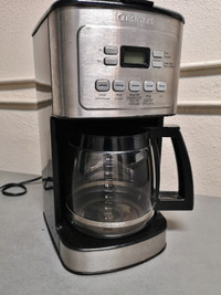 Cuisineart Coffee machine / Cafetière + filtres