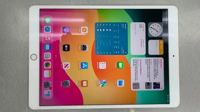 Apple iPad Pro 10.5" Gen 1  64GB, View more