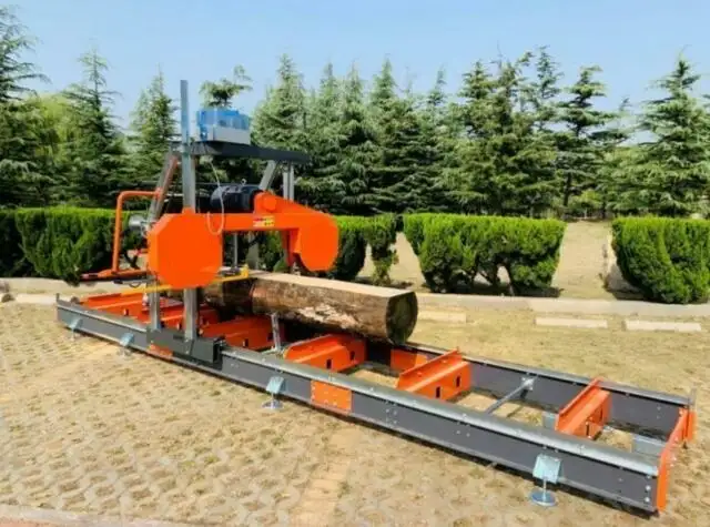 Portable Sawmill with Kohler 27 HP Engine – 36" Cutting Capacity in Other Parts & Accessories in Richmond - Image 3