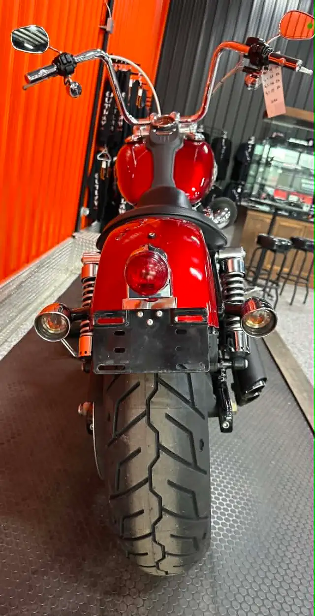 2012 Harley-Davidson Dyna / FXR 2012 HARLEY DAVIDSON STREET BOB in Street, Cruisers & Choppers in Moncton - Image 8