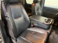 0 Accident, Strong Service History, Clean Western B.C. Unit CW Autoking 5.3 Vortec V/8, Auto O/D, 4x... (image 8)