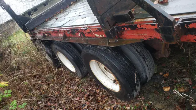 40-65 foot Triple Axle Tridem Trombone Flat Deck Hiboy Trailer in Cargo & Utility Trailers in Delta/Surrey/Langley - Image 6
