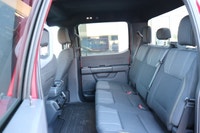 Capital Ford Lincoln Winnipeg Ltd (MB's #1 Rated Ford Store) Check out this vehicle's pictures, feat... (image 9)