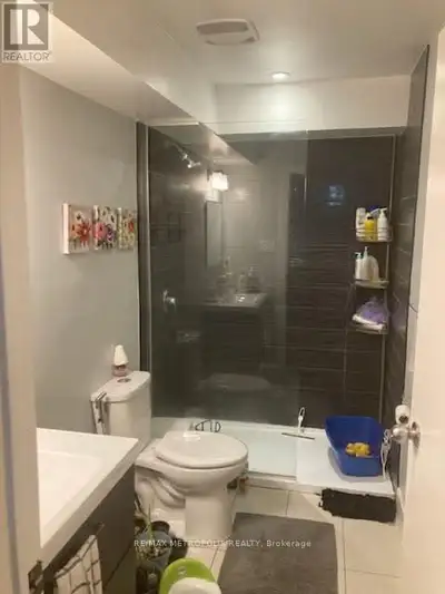 Looking for a cozy, well-located condo in London? Don't miss this 1 bedroom, 1 bathroom unit at 731...