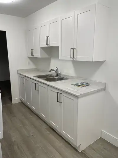 215 and 225 Markham Road have fully renovated 1 bedroom units available for June 1, 2025. Special Pr...
