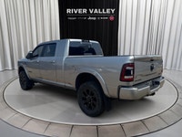 NAVIGATION SYSTEM, HEATED FRONT SEATS, HEATED REAR SEATS, HEATED STEERING WHEEL, ADJUSTABLE PEDALS,... (image 4)