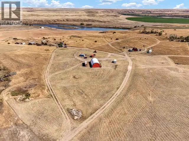 6101 10 Avenue NW Medicine Hat, Alberta in Land for Sale in Medicine Hat - Image 2