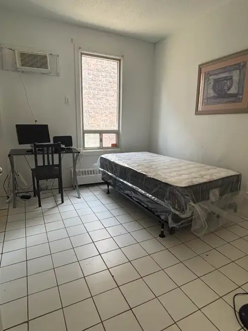 Start Now or JUNE 1 - BLOOR SPADINA FURNISHED LARGE STUDIO U OF T , TMU , GBC With Kitchenette with...