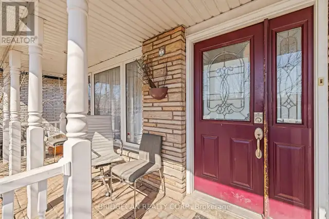 490 QUEEN VICTORIA DRIVE Hamilton (Quinndale), Ontario in Houses for Sale in Hamilton - Image 4