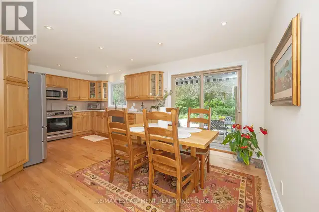 1354 EDGEWARE ROAD Oakville (FA Falgarwood), Ontario in Houses for Sale in Oakville / Halton Region - Image 12