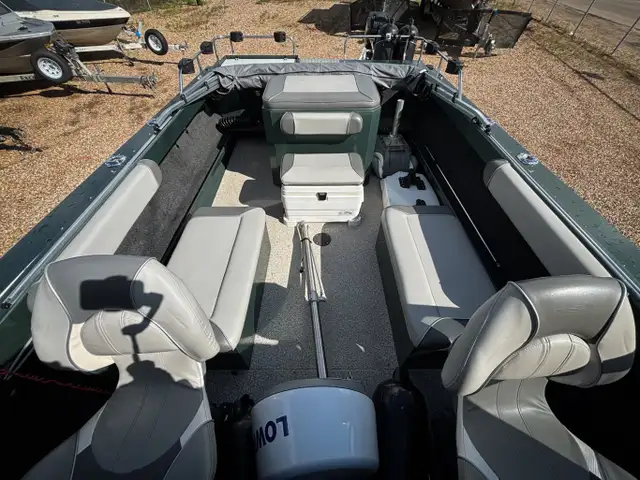 2015 KingFisher 2175 Torrent in Powerboats & Motorboats in Edmonton - Image 10