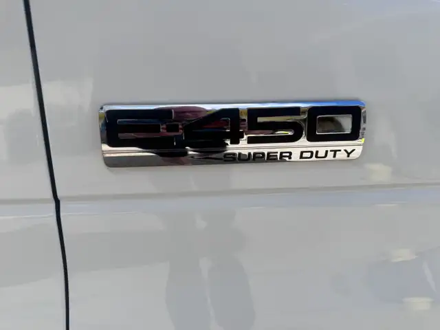 2011 Sunseeker 3120CD Class C Motorhome - Ford F-450 Super Duty in RVs & Motorhomes in Edmonton - Image 9