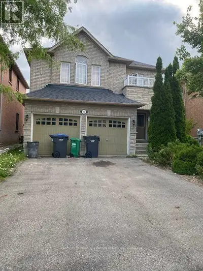 Beautiful Detached Brick & Stone 4 Bedroom.Tile Hallway And Corridor. Hardwood And Pot Lights In Liv...