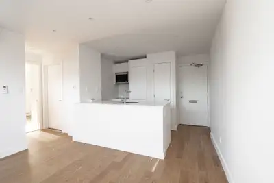 renovated one bedroom, High Park and Indian Road - ID 4004