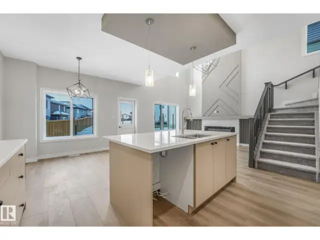 8 Dalquist Bay Leduc, Alberta in Houses for Sale in Edmonton - Image 4