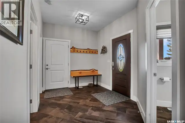 Lazy S Acreage Montrose Rm No. 315, Saskatchewan in Houses for Sale in Saskatoon - Image 8