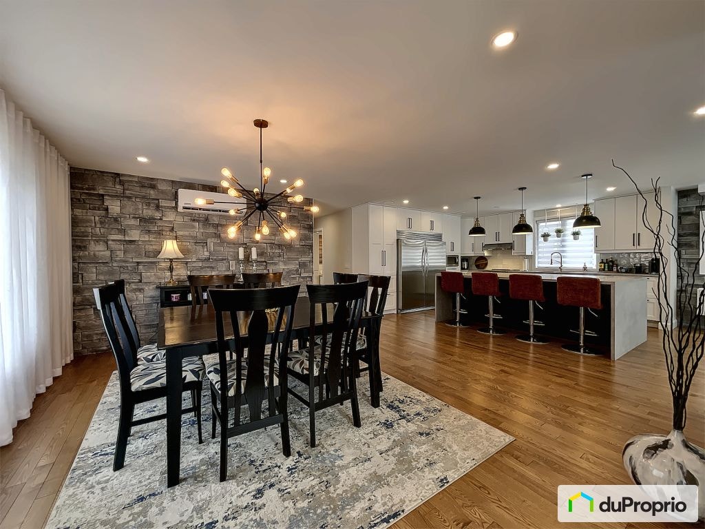 $599,900 - Bungalow for sale in Venise-En-Quebec — photo 2