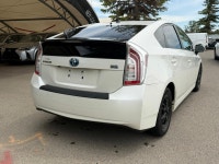 The 2012 Toyota Prius Liftback is the third-generation iteration of the iconic hybrid, known for its... (image 2)