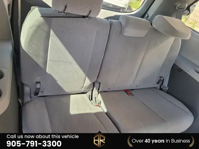 2018 Toyota Sienna LE | AWD | Power doors in Cars & Trucks in Mississauga / Peel Region - Image 43