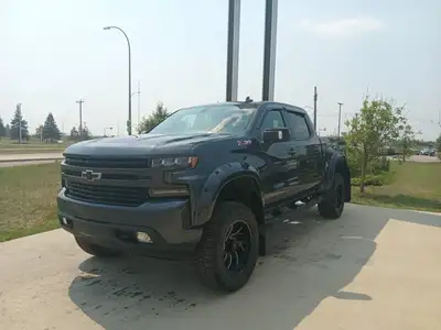 This Chevrolet Silverado 1500 delivers a Gas V8 5.3L/325 engine powering this Automatic transmission...