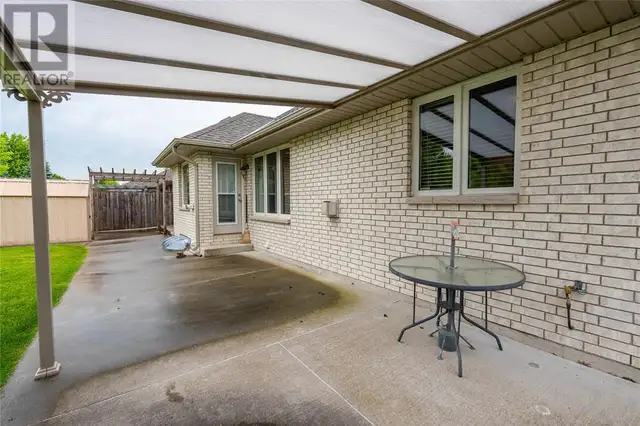 189 Stathis BOULEVARD Sarnia, Ontario in Houses for Sale in Sarnia - Image 32