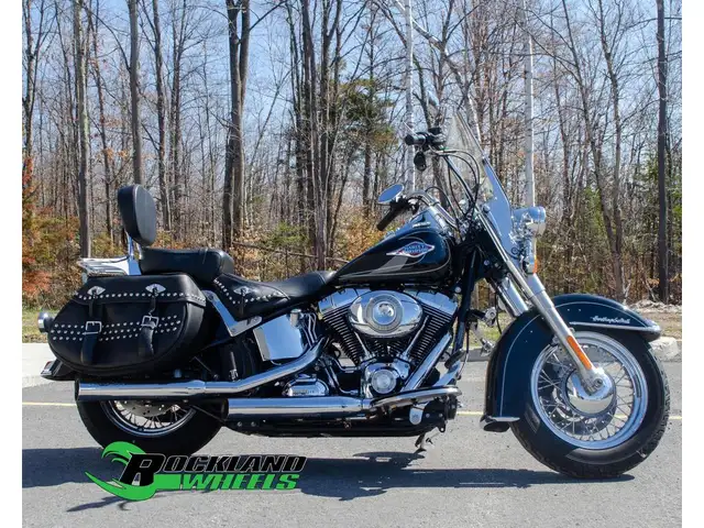 2011 Harley-Davidson Heritage Softail Classic in Street, Cruisers & Choppers in Ottawa - Image 11