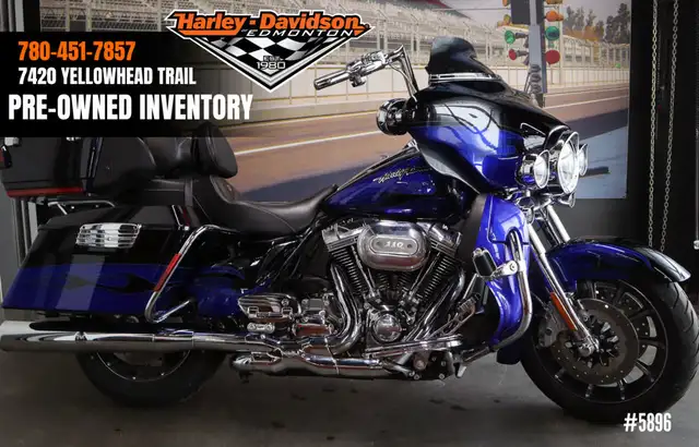 2011 Harley-Davidson FLHTCUSE8 - CVO Ultra Classic Electra Glide in Sport Touring in Strathcona County - Image 2