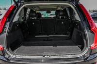 Garantie de 12 mois, kilométrage illimité : Offerte directement par Volvo Cars Canada, elle couvre d... (image 9)
