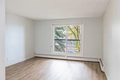 Amenities: Dishwasher Available • Private Yard • In-suite Storage Suite & Building: One-bedroom, two...